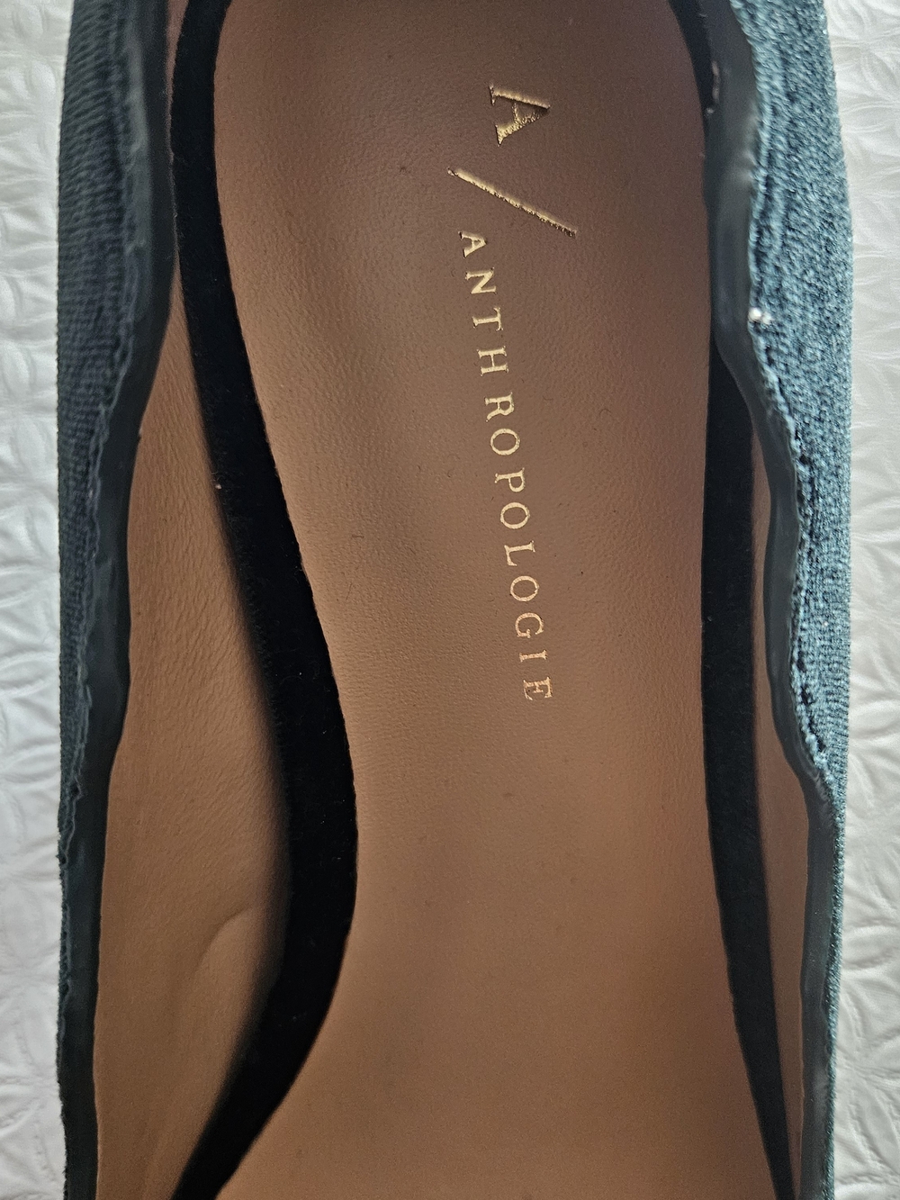 Anthropologie Emerald Green Scallop-Edge Velvet Heels - Picture 8 of 8